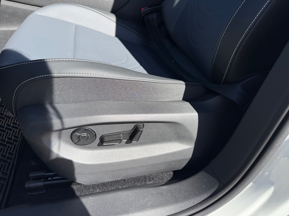 3VVGR7RM7TM069645 2026 Volkswagen Tiguan SE R-Line Black