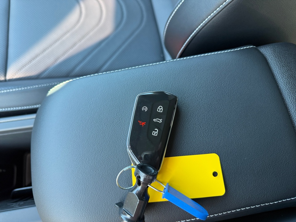 3VVGR7RM7TM069645 2026 Volkswagen Tiguan SE R-Line Black