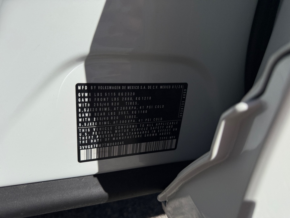 3VVGR7RM7TM069645 2026 Volkswagen Tiguan SE R-Line Black