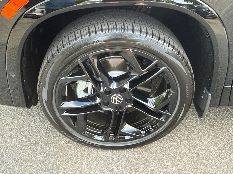 3VVGR7RM8TM099494 2026 Volkswagen Tiguan SE R-Line Black