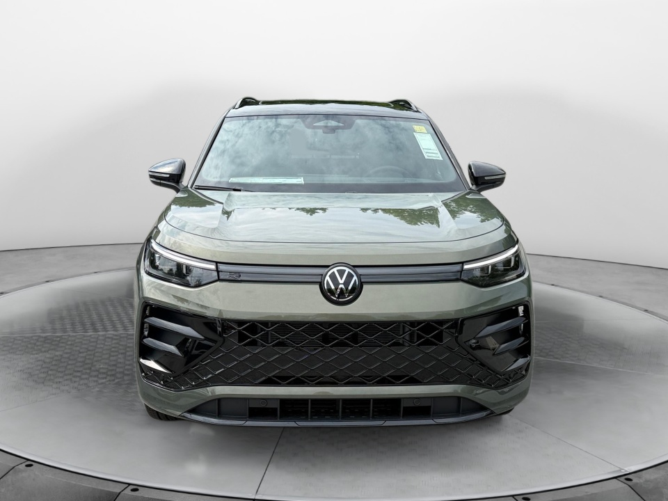 3VVGR7RM8TM131537 2026 Volkswagen Tiguan SE R-Line Black