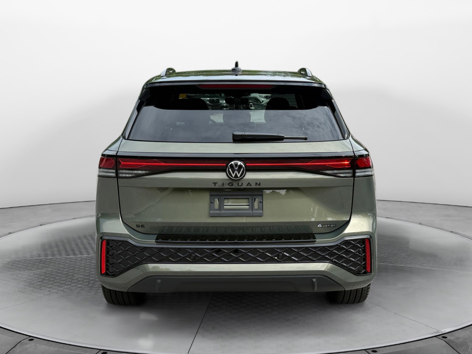 3VVGR7RM8TM131537 2026 Volkswagen Tiguan SE R-Line Black