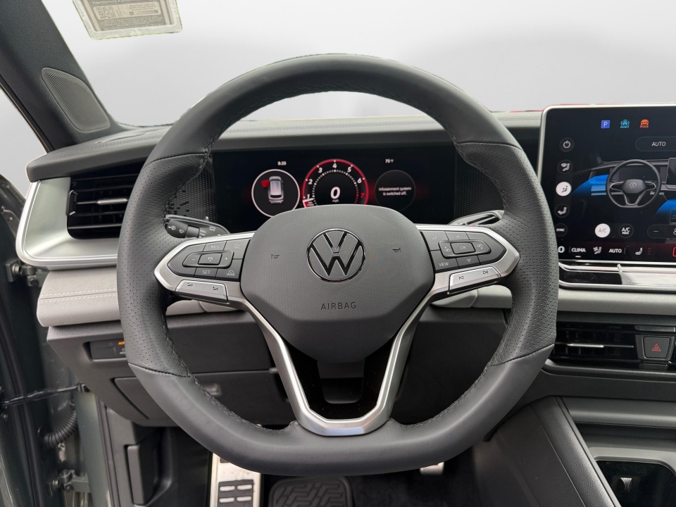 3VVGR7RM8TM131537 2026 Volkswagen Tiguan SE R-Line Black