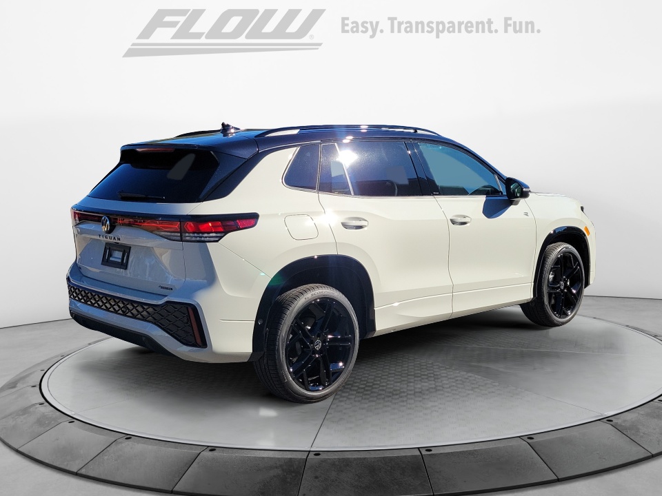 3VVGR7RM9TM037246 2026 Volkswagen Tiguan SE R-Line Black