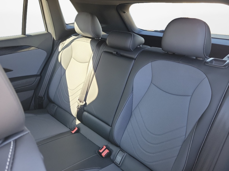 3VVGR7RM9TM037246 2026 Volkswagen Tiguan SE R-Line Black