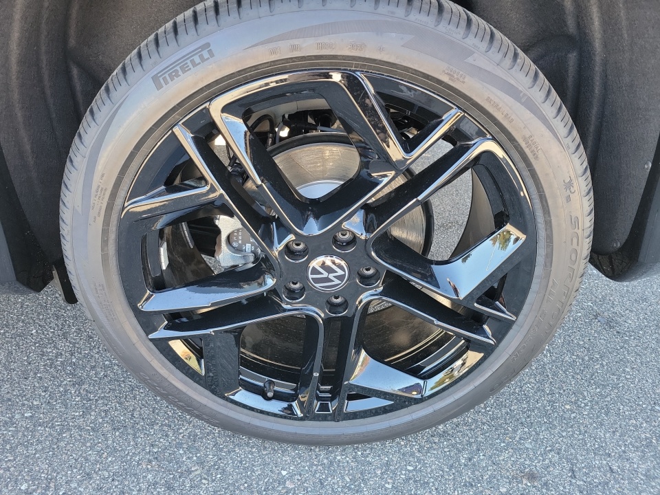 3VVGR7RM9TM037246 2026 Volkswagen Tiguan SE R-Line Black