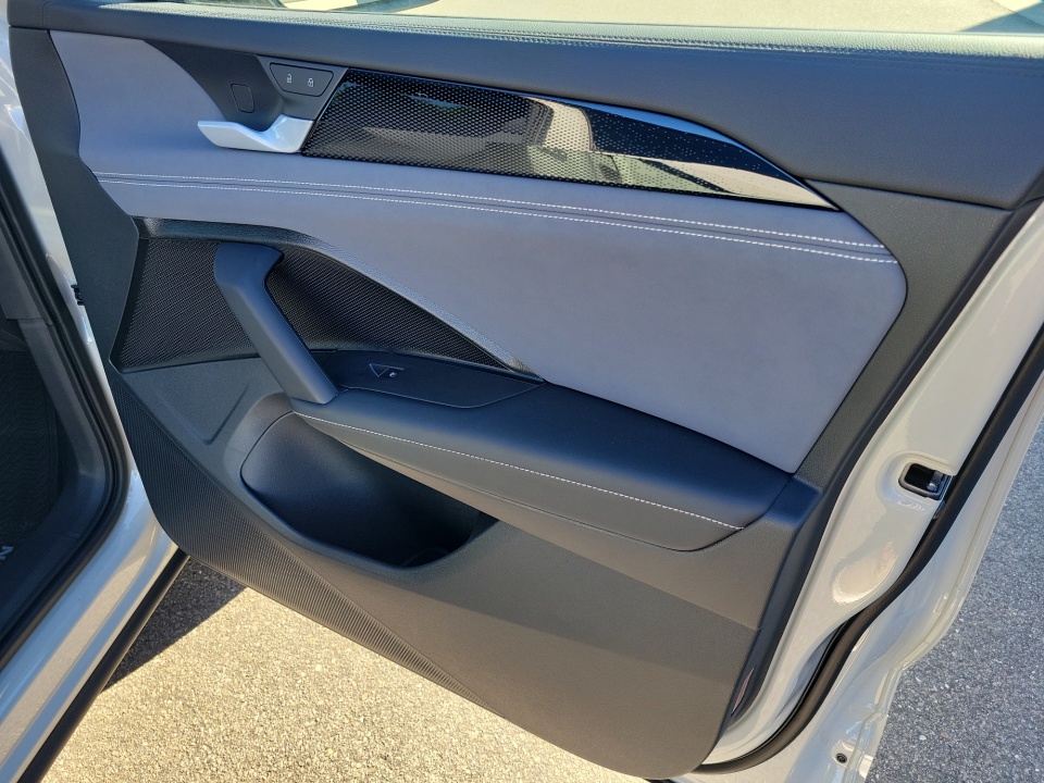 3VVGR7RM9TM037246 2026 Volkswagen Tiguan SE R-Line Black