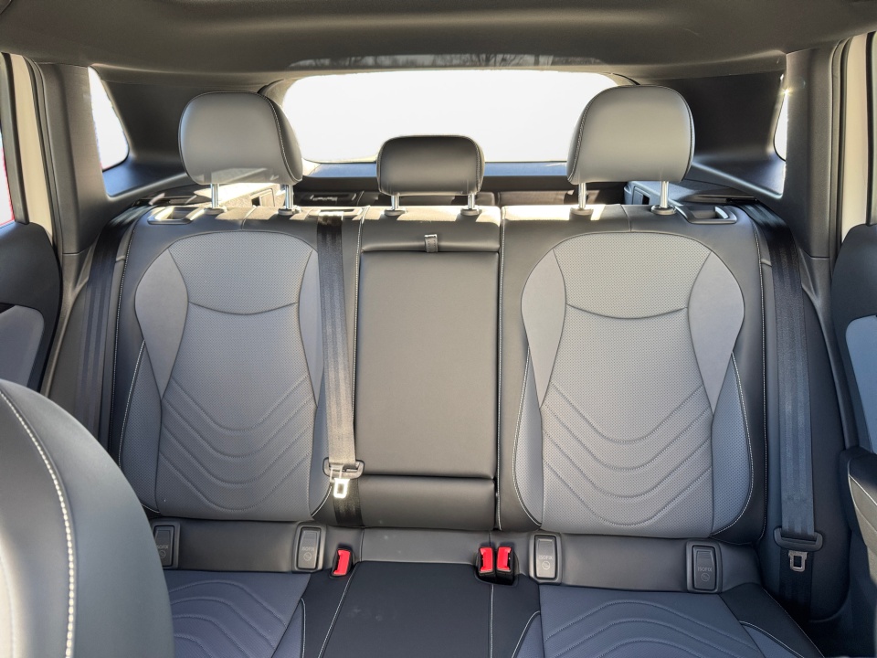 3VVGR7RM9TM040924 2026 Volkswagen Tiguan SE R-Line Black