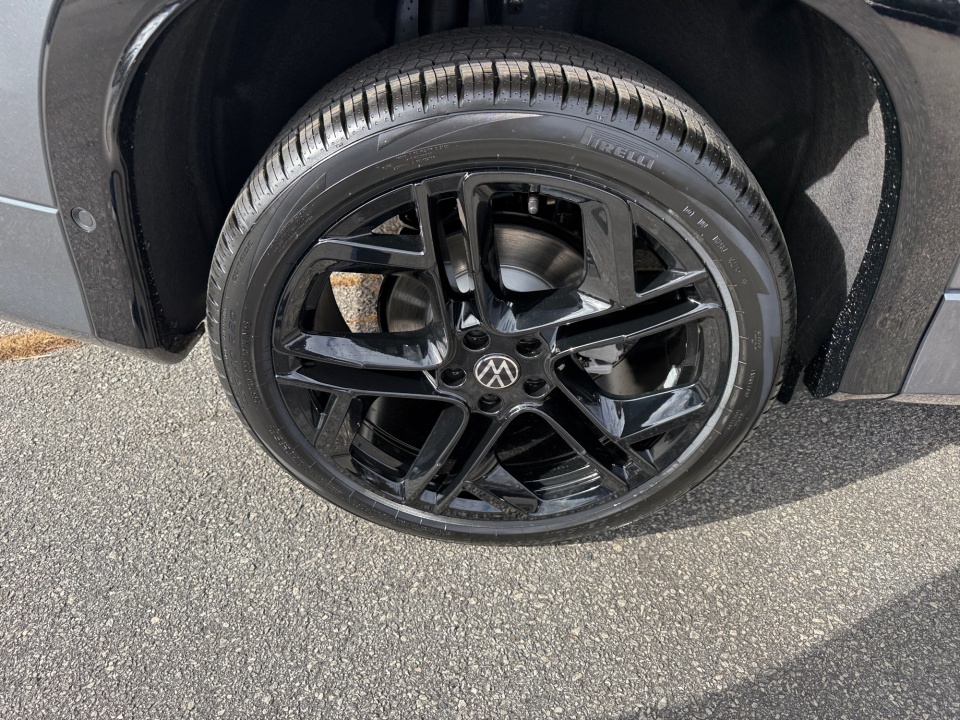 3VVGR7RM9TM056184 2026 Volkswagen Tiguan SE R-Line Black