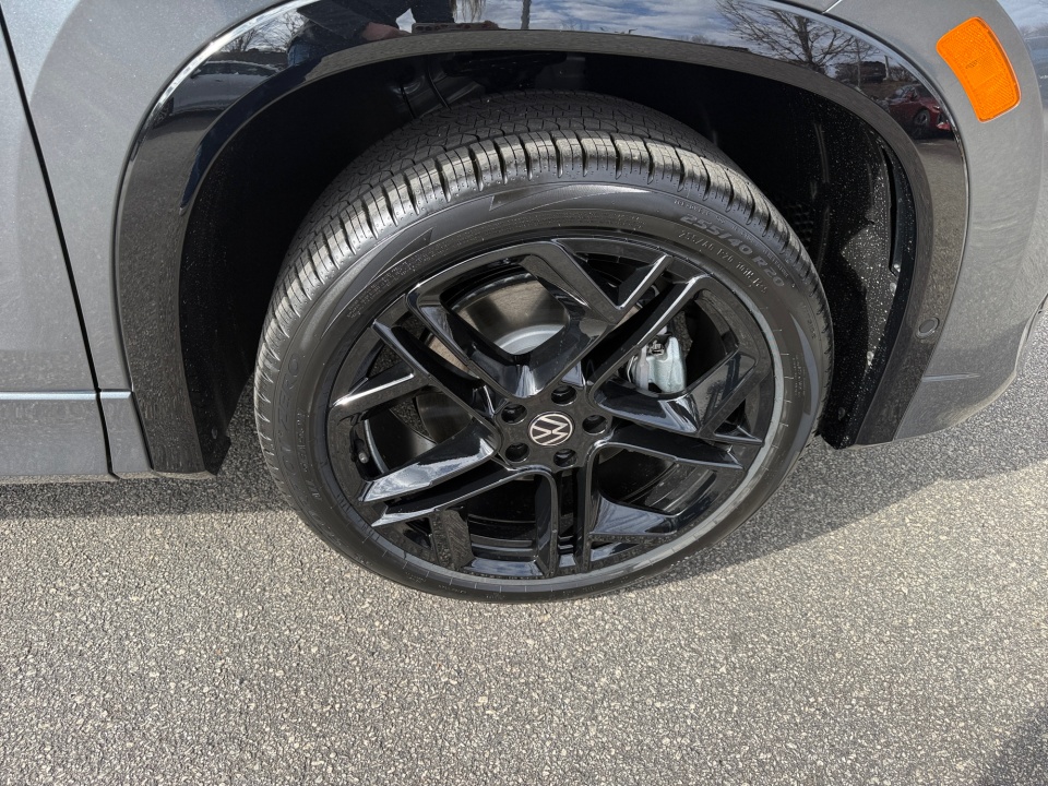 3VVGR7RM9TM056184 2026 Volkswagen Tiguan SE R-Line Black