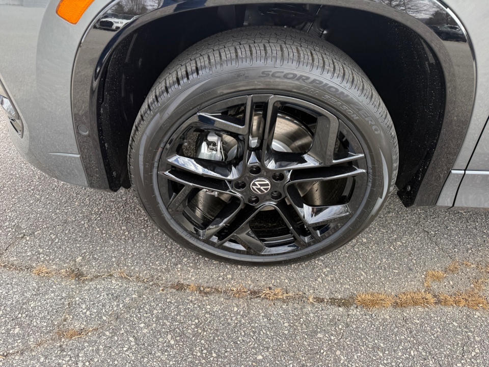 3VVGR7RM9TM056184 2026 Volkswagen Tiguan SE R-Line Black