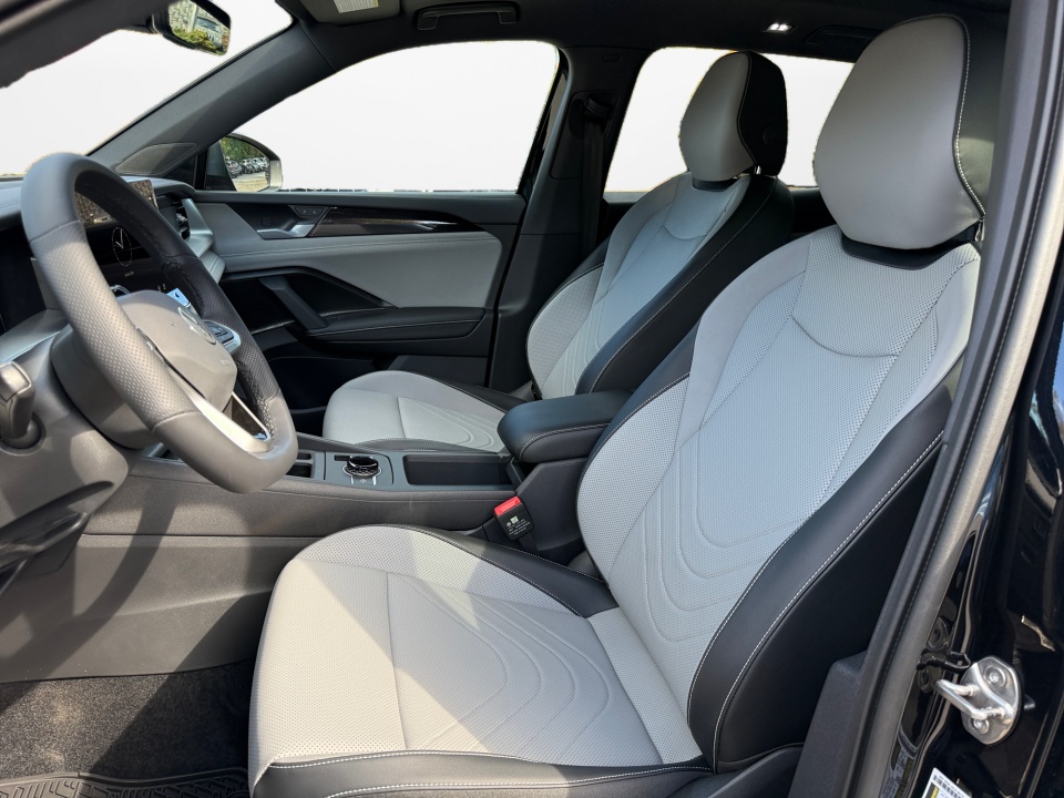 3VVGR7RMXTM001971 2026 Volkswagen Tiguan SE R-Line Black