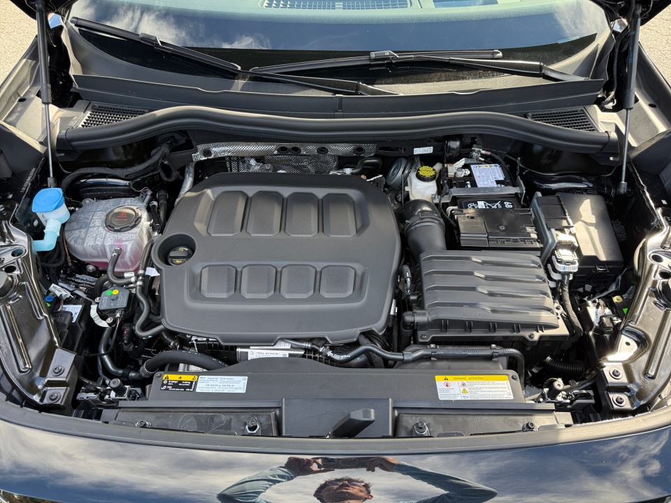 3VVGR7RMXTM001971 2026 Volkswagen Tiguan SE R-Line Black