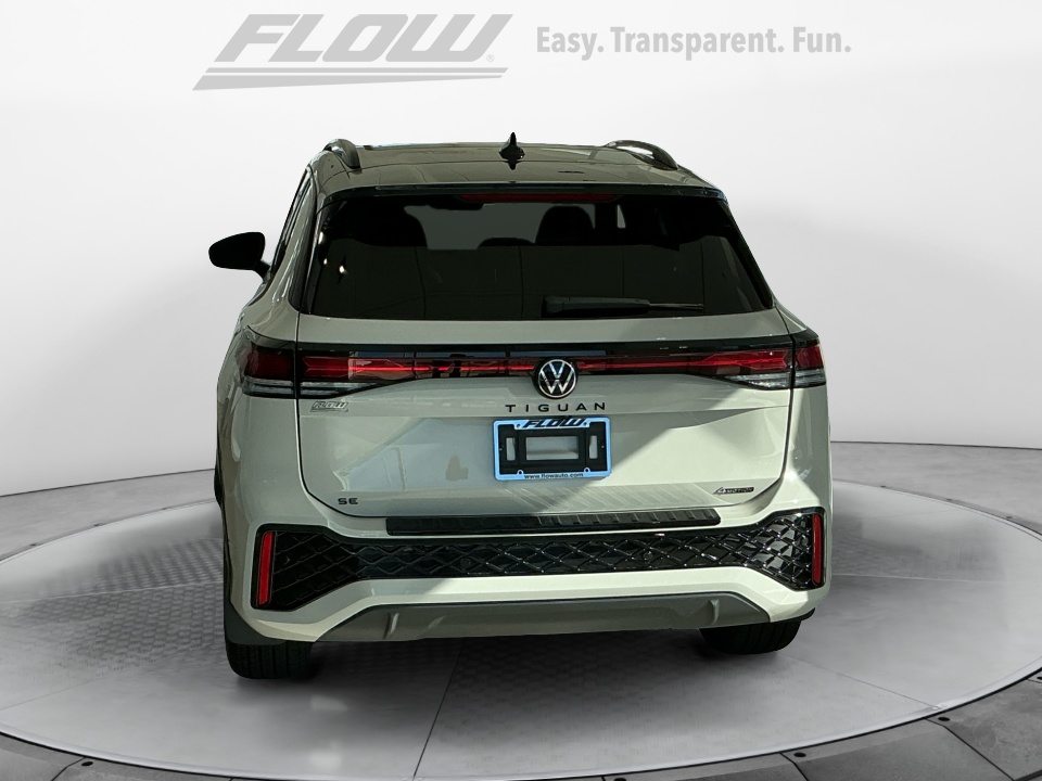 3VVGR7RMXTM027549 2026 Volkswagen Tiguan SE R-Line Black