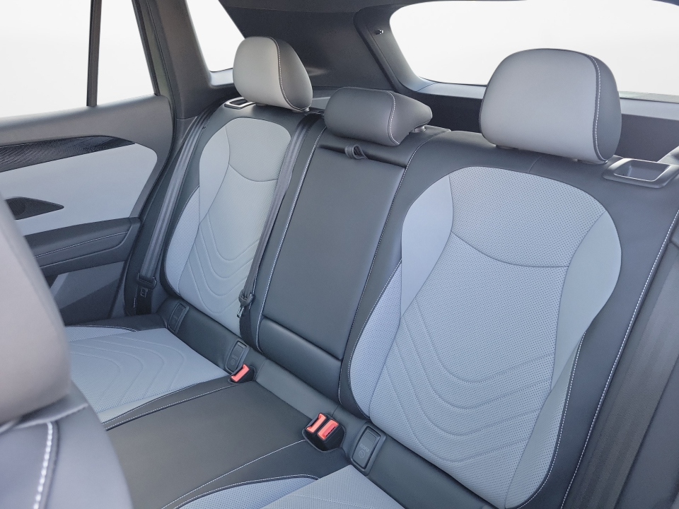 3VVHR7RM1TM061318 2026 Volkswagen Tiguan SE R-Line Black