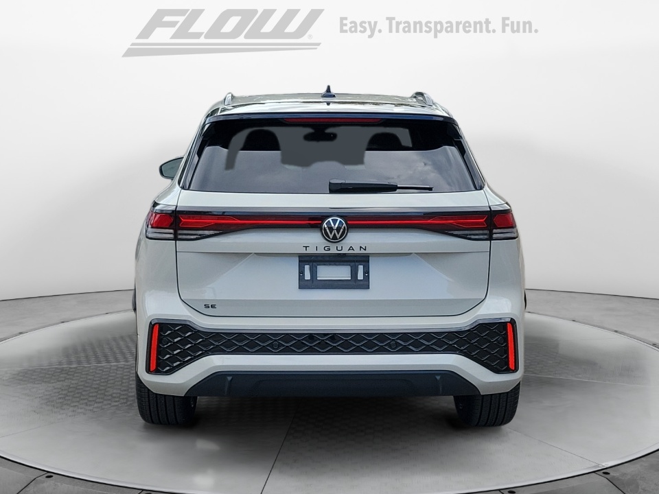 3VVHR7RM2TM043779 2026 Volkswagen Tiguan SE R-Line Black