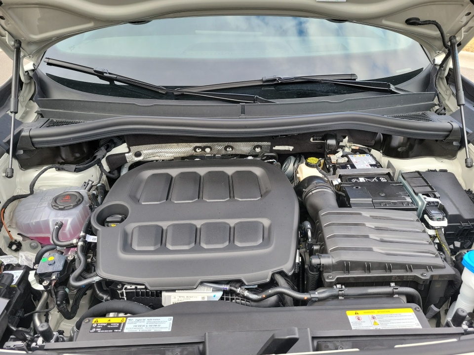 3VVHR7RM2TM043779 2026 Volkswagen Tiguan SE R-Line Black