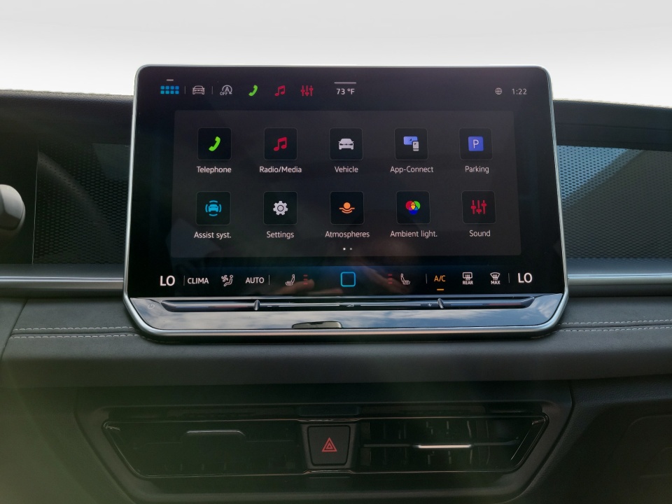 3VVHR7RM2TM043779 2026 Volkswagen Tiguan SE R-Line Black