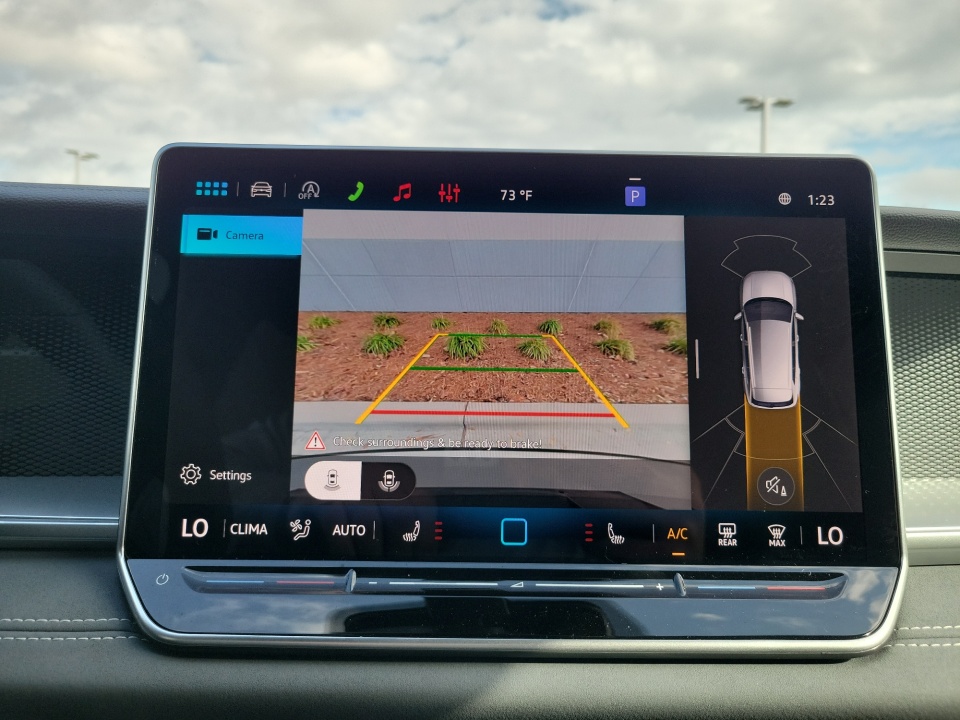 3VVHR7RM2TM043779 2026 Volkswagen Tiguan SE R-Line Black