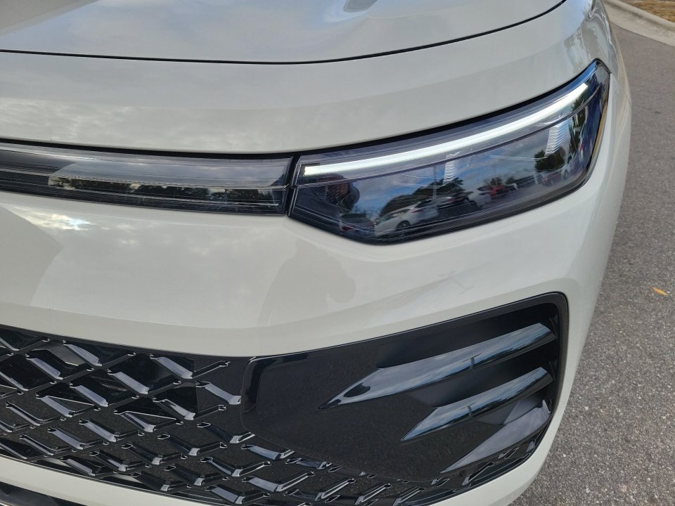 3VVHR7RM2TM043779 2026 Volkswagen Tiguan SE R-Line Black