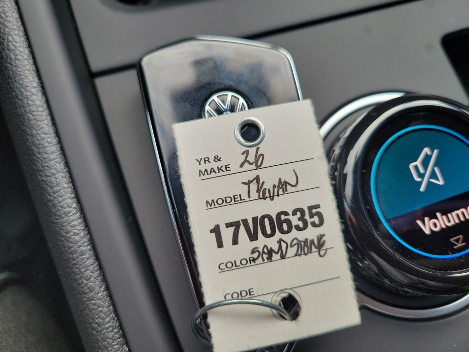 3VVHR7RM2TM043779 2026 Volkswagen Tiguan SE R-Line Black