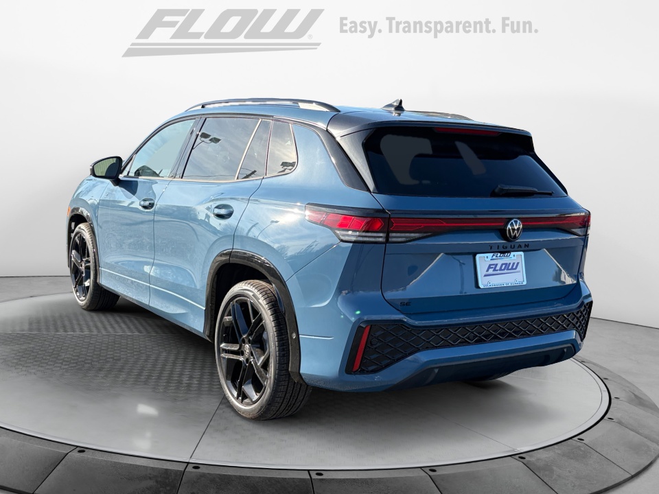 3VVHR7RM2TM045094 2026 Volkswagen Tiguan SE R-Line Black