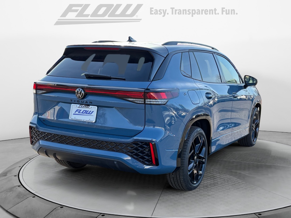 3VVHR7RM2TM045094 2026 Volkswagen Tiguan SE R-Line Black