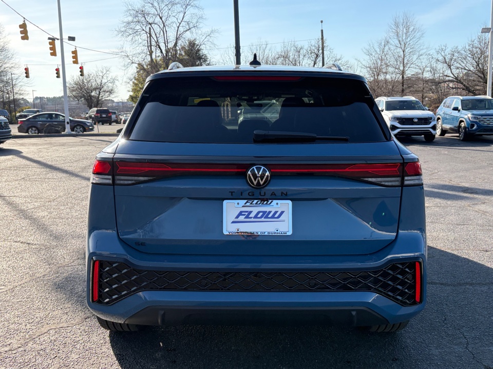 3VVHR7RM2TM045094 2026 Volkswagen Tiguan SE R-Line Black