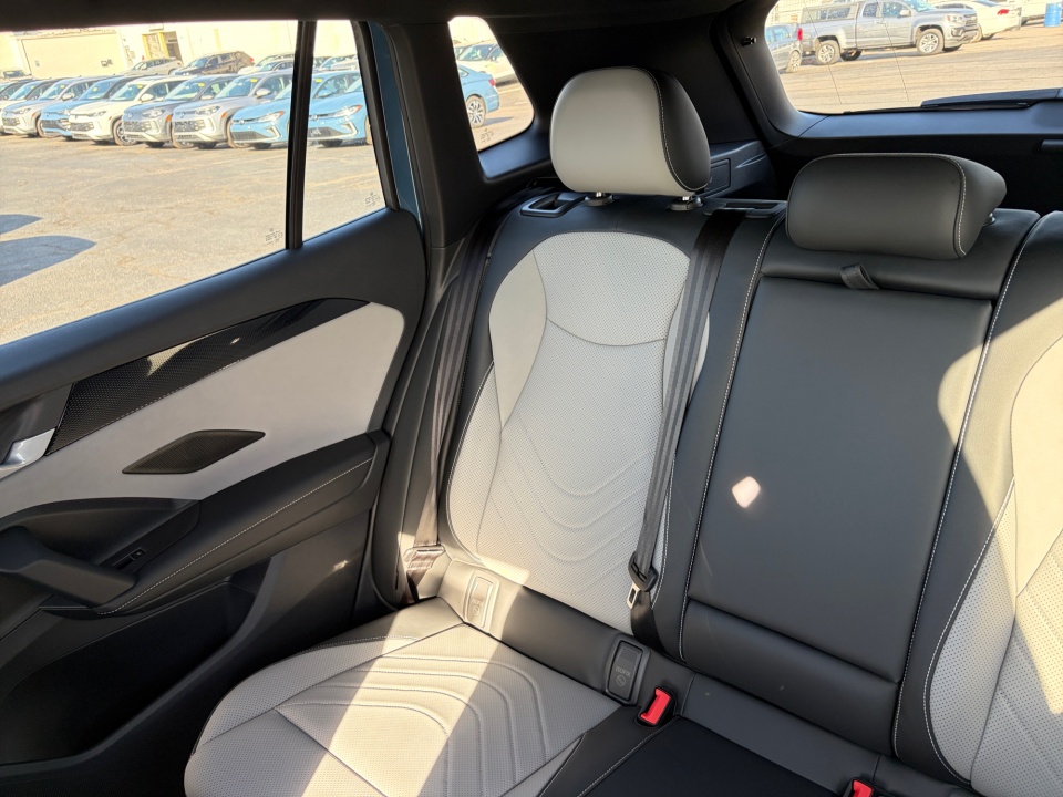 3VVHR7RM2TM045094 2026 Volkswagen Tiguan SE R-Line Black