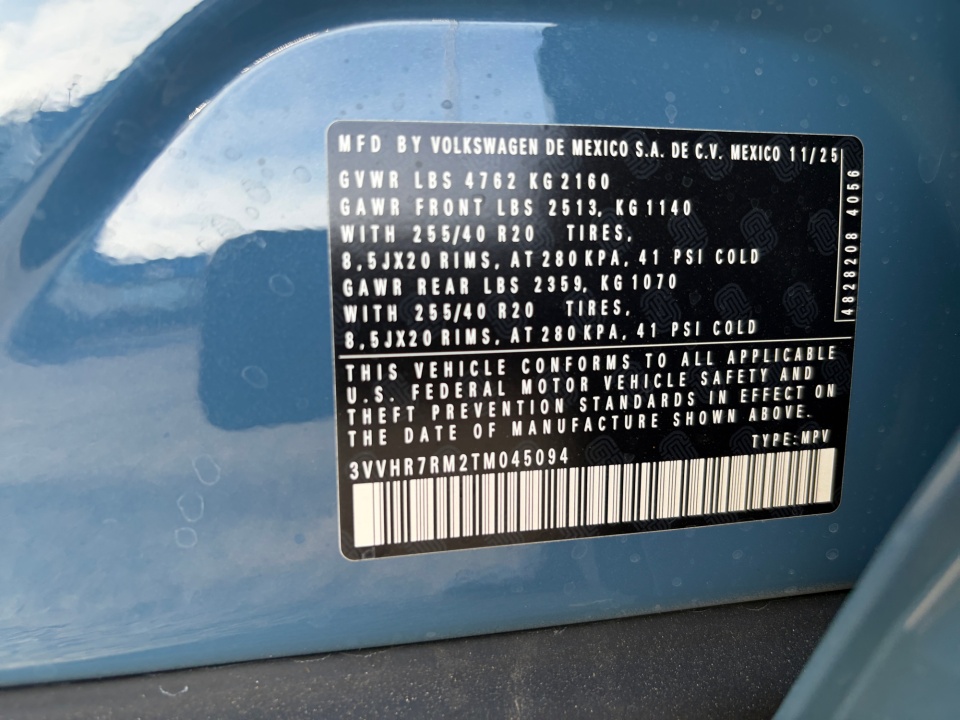 3VVHR7RM2TM045094 2026 Volkswagen Tiguan SE R-Line Black