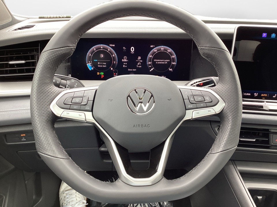 3VVHR7RM2TM066480 2026 Volkswagen Tiguan SE R-Line Black