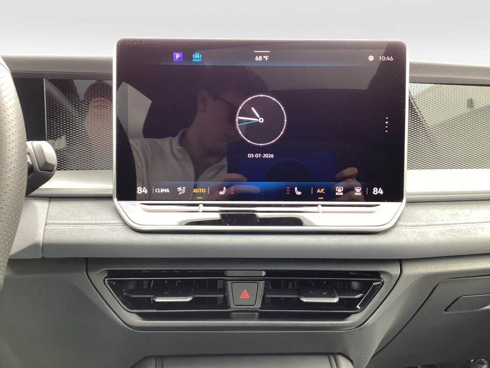 3VVHR7RM2TM066480 2026 Volkswagen Tiguan SE R-Line Black