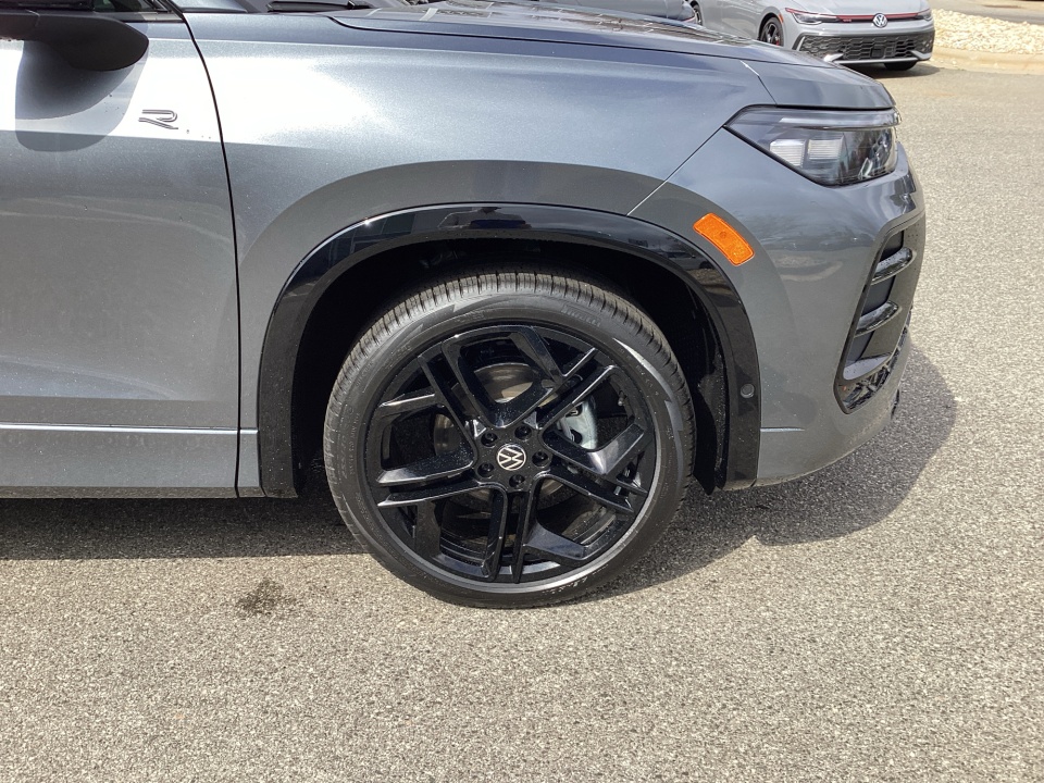 3VVHR7RM2TM066480 2026 Volkswagen Tiguan SE R-Line Black