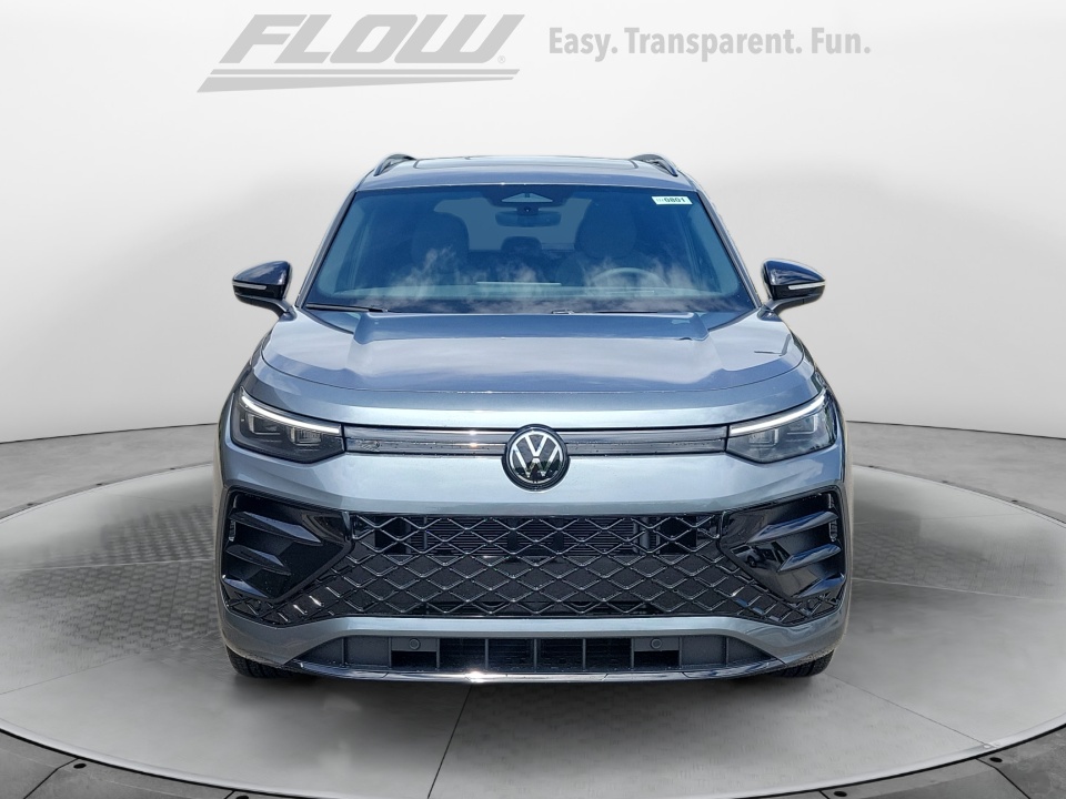 3VVHR7RM2TM124717 2026 Volkswagen Tiguan SE R-Line Black