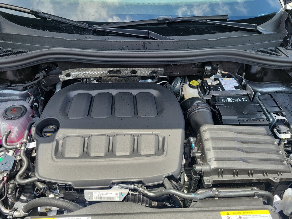 3VVHR7RM2TM124717 2026 Volkswagen Tiguan SE R-Line Black