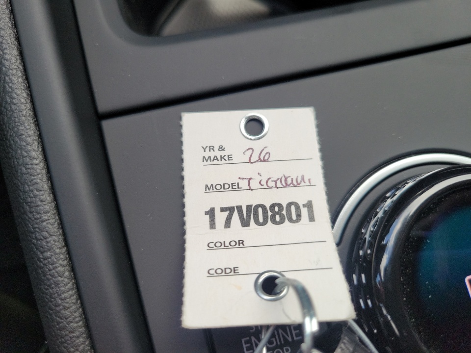 3VVHR7RM2TM124717 2026 Volkswagen Tiguan SE R-Line Black