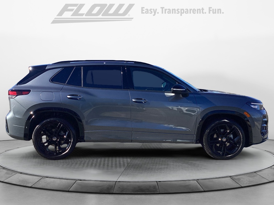 3VVHR7RM3TM051986 2026 Volkswagen Tiguan SE R-Line Black