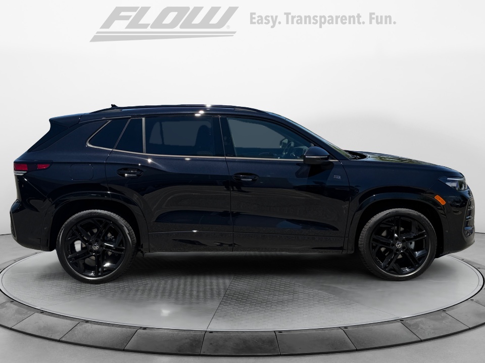 3VVHR7RM3TM116254 2026 Volkswagen Tiguan SE R-Line Black