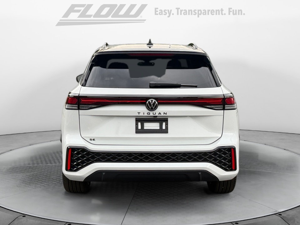 3VVHR7RM7TM083744 2026 Volkswagen Tiguan SE R-Line Black