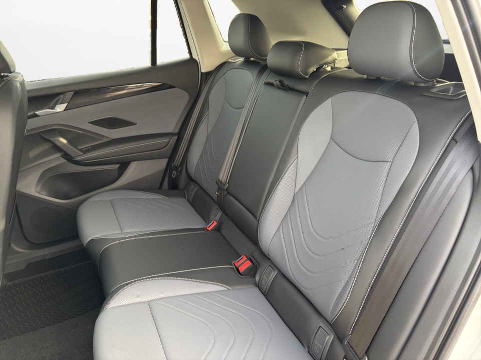 3VVMR7RM0TM004011 2026 Volkswagen Tiguan SE