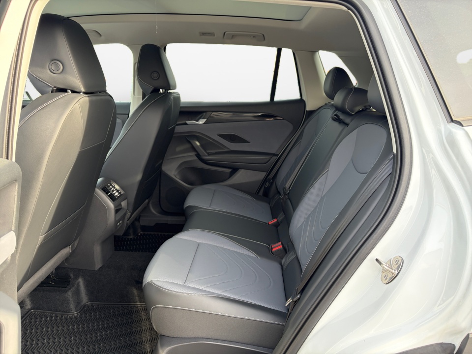 3VVMR7RM0TM004011 2026 Volkswagen Tiguan SE