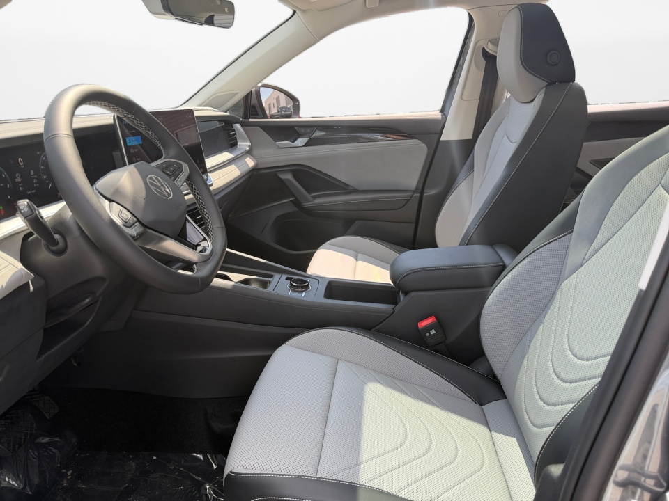 3VVMR7RM0TM135827 2026 Volkswagen Tiguan SE