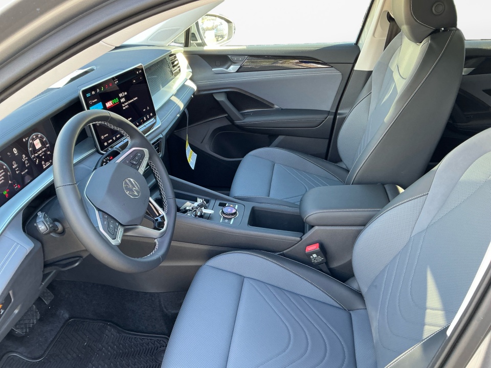 3VVMR7RM3TM028707 2026 Volkswagen Tiguan SE