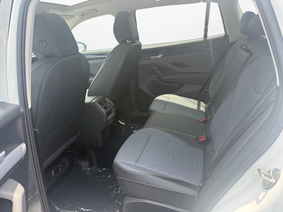 3VVMR7RM4TM119565 2026 Volkswagen Tiguan SE
