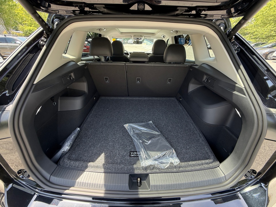3VVMR7RM6TM128283 2026 Volkswagen Tiguan SE