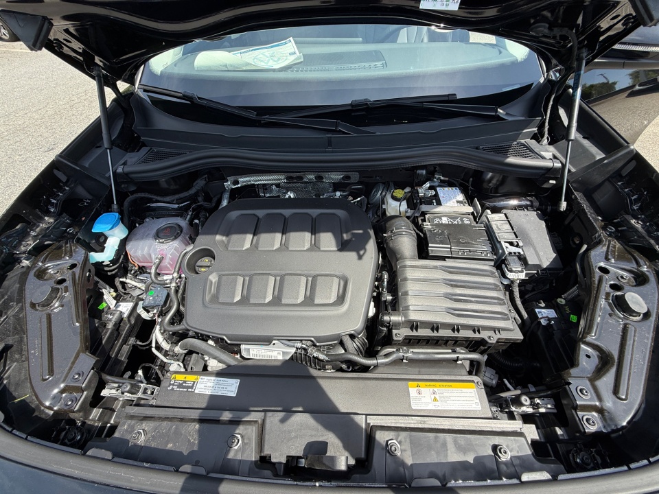 3VVMR7RM6TM128283 2026 Volkswagen Tiguan SE