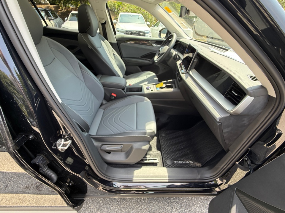3VVMR7RM6TM128283 2026 Volkswagen Tiguan SE