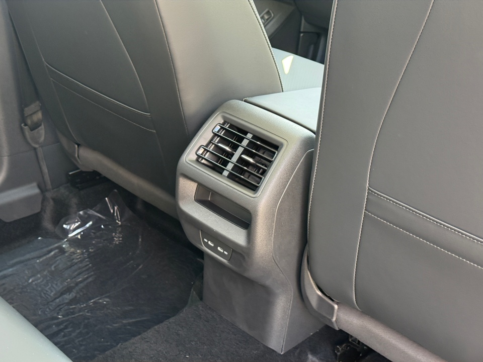 3VVMR7RM7TM084990 2026 Volkswagen Tiguan SE