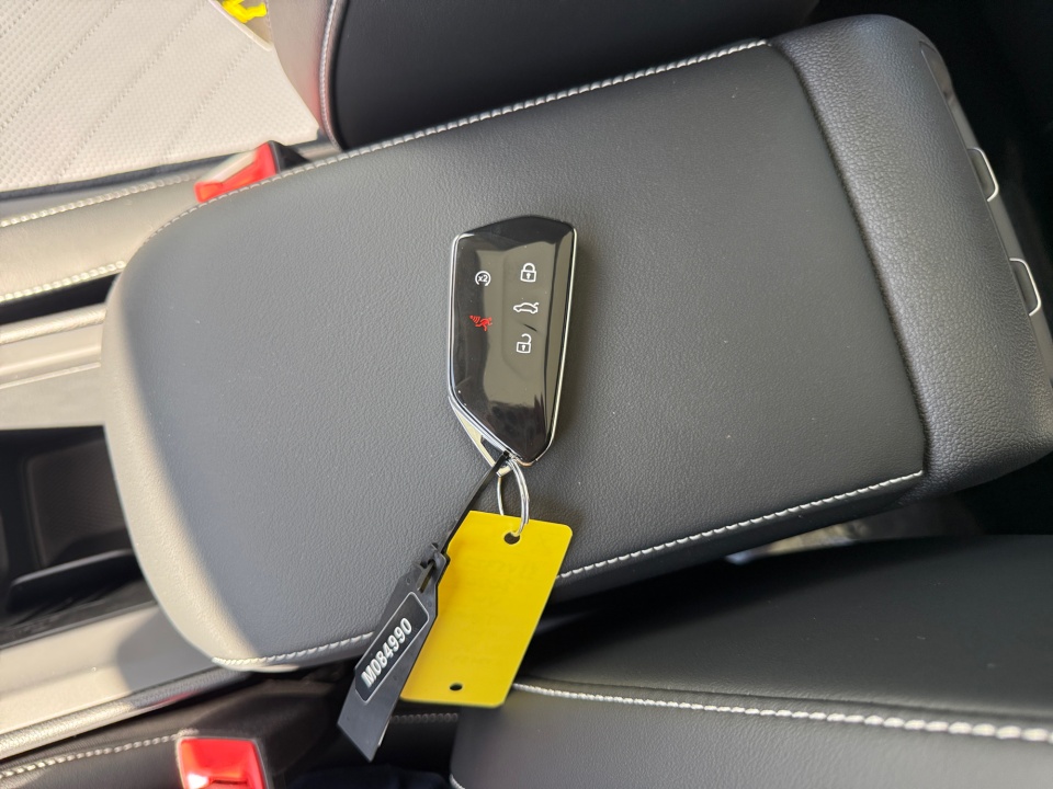 3VVMR7RM7TM084990 2026 Volkswagen Tiguan SE
