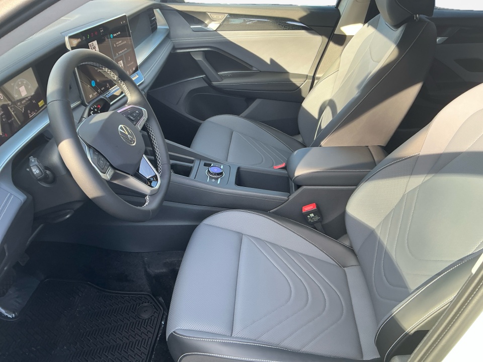 3VVMR7RM8TM017962 2026 Volkswagen Tiguan SE